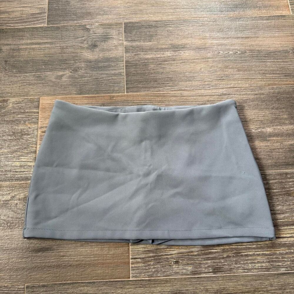 SHEIN gray mini skirt shorts attached skort NWOT Small Office Siren